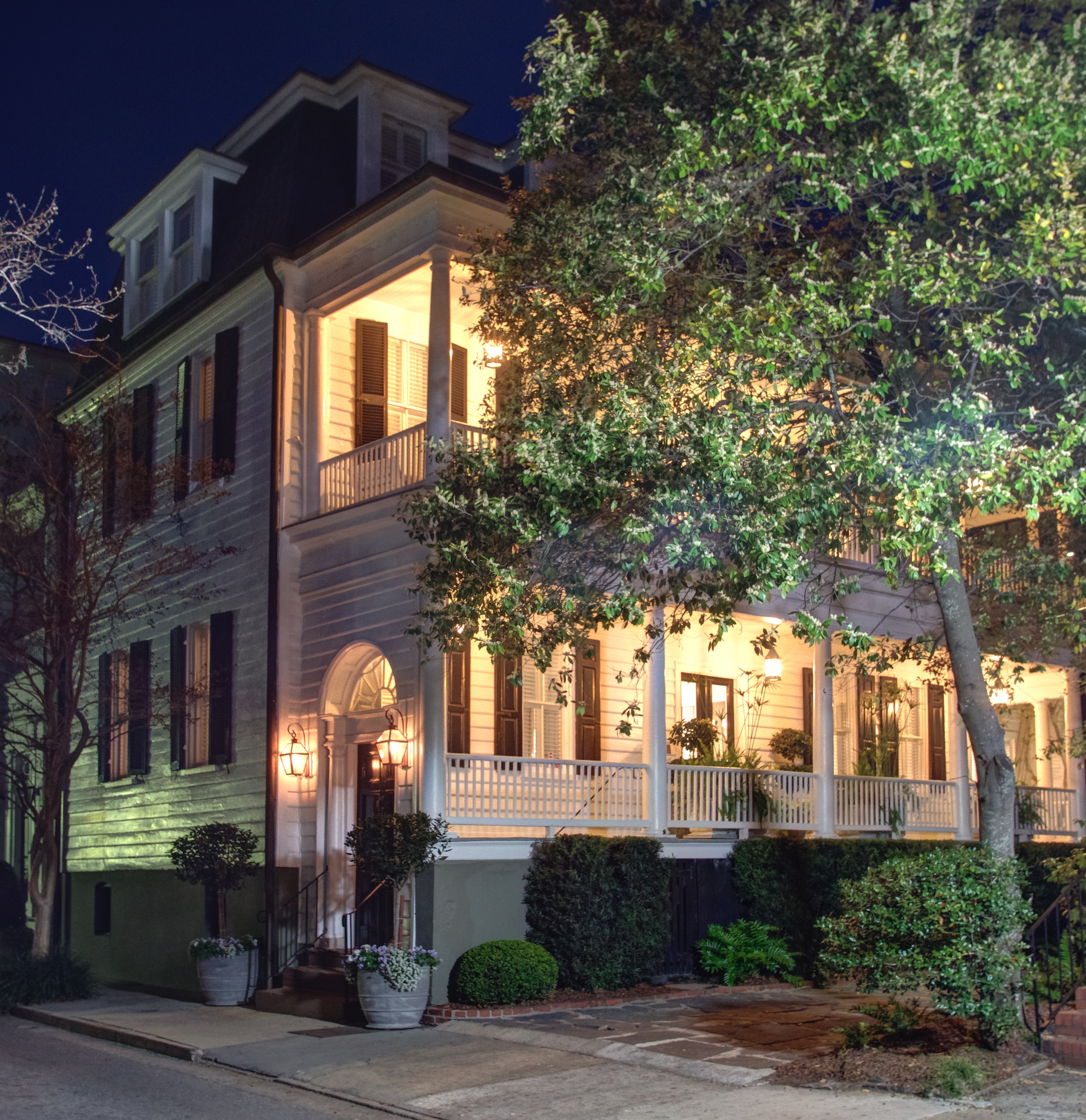 Tucked away South of Broad, this impressive Charleston-single at 22 King St...
